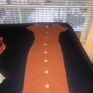 Offshoulder midi dress